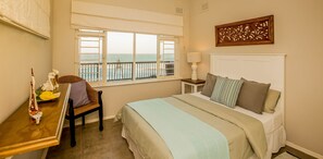 5 bedrooms, in-room safe, blackout curtains, free WiFi