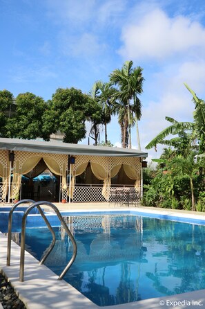 Outdoor pool - Mediterranean House Restaurant & Hotel (Nasugbu)