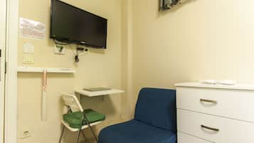 Double Room, Ground Floor | In-room safe, desk, blackout drapes, soundproofing