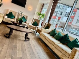 Sala de estar en el lobby