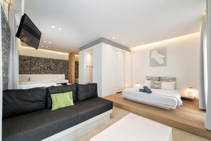 Family Room, Garden View