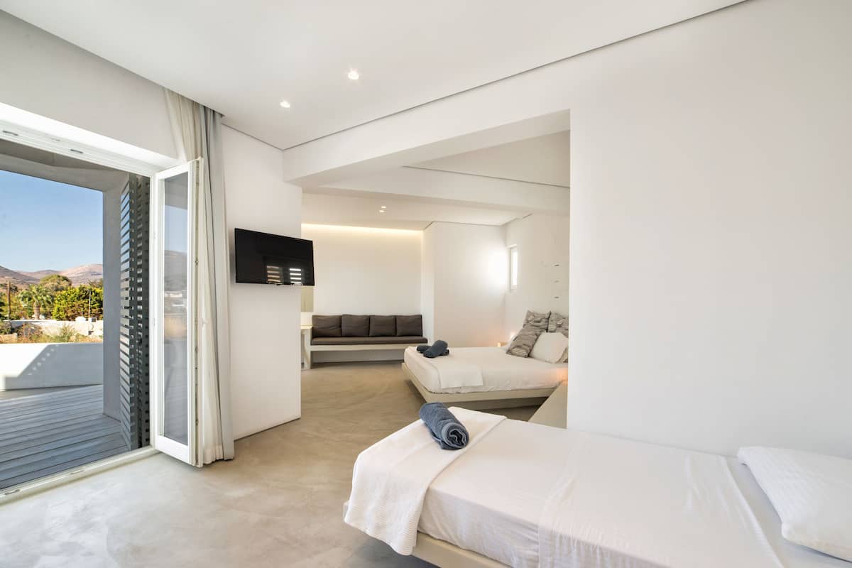 Junior Suite, Sea View | 1 bedroom, premium bedding, minibar, in-room safe