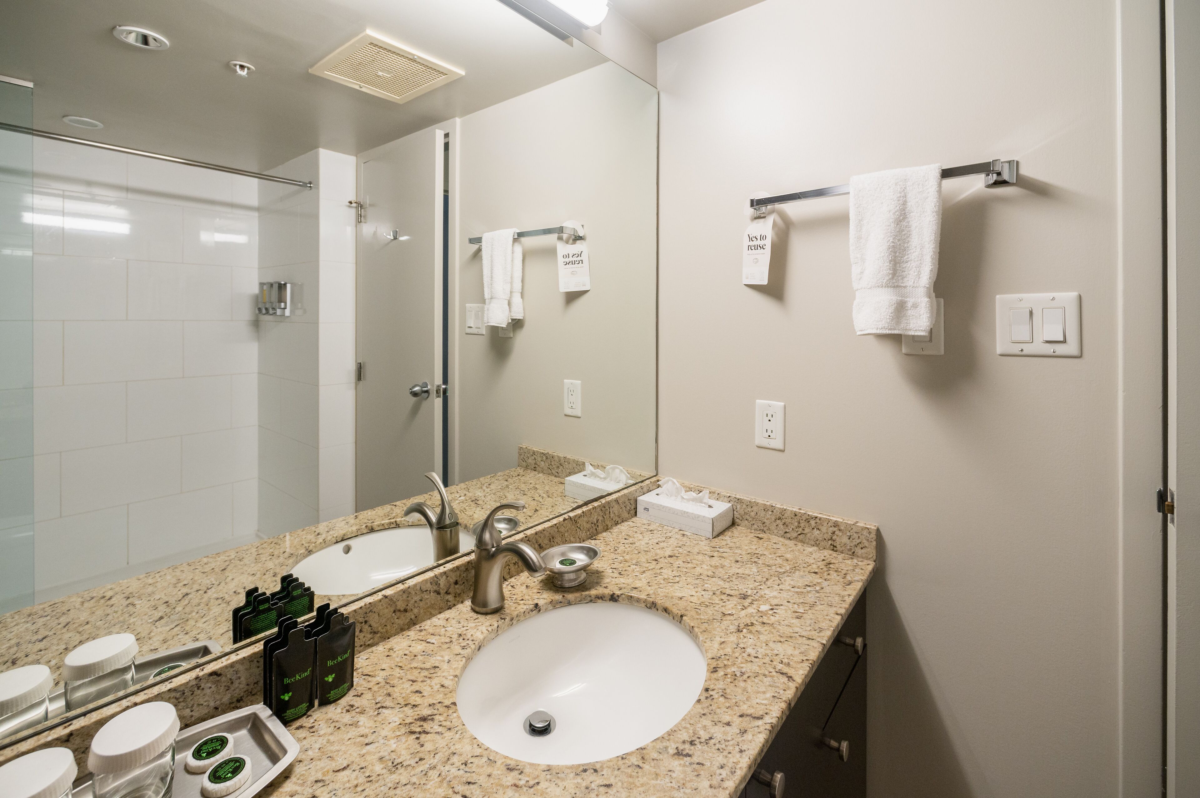 suite, 1 bedroom | bathroom | free toiletries, hair dryer, towels