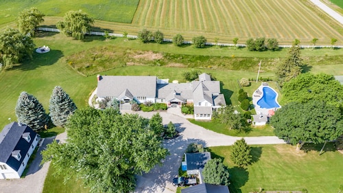 Mountain Ash Farm Country Manor