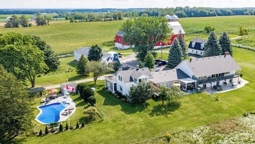 Mountain Ash Farm Country Manor