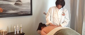 야외 트리트먼트 구역, 딥티슈 마사지, 스웨덴식 마사지, 임산부 마사지, 스포츠 마사지, 마사지 서비스