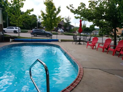 Bell's Motor Lodge Motel