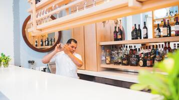 Bar (en el alojamiento)