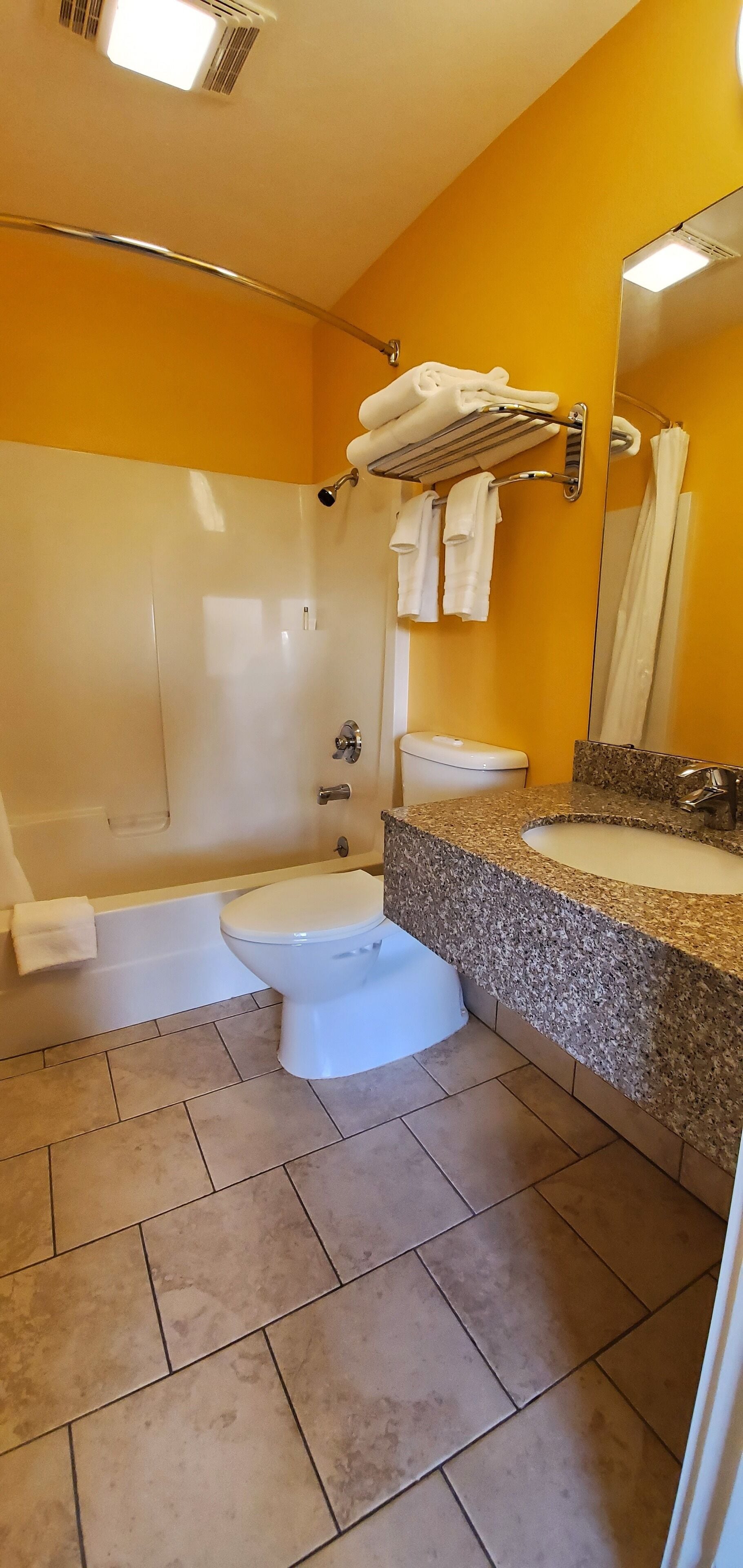 executive suite (no pets) | shared bathroom