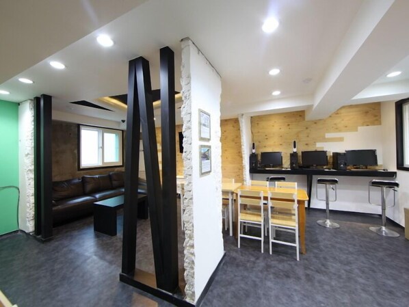 Breakfast area - Calli Hostel (Busan)