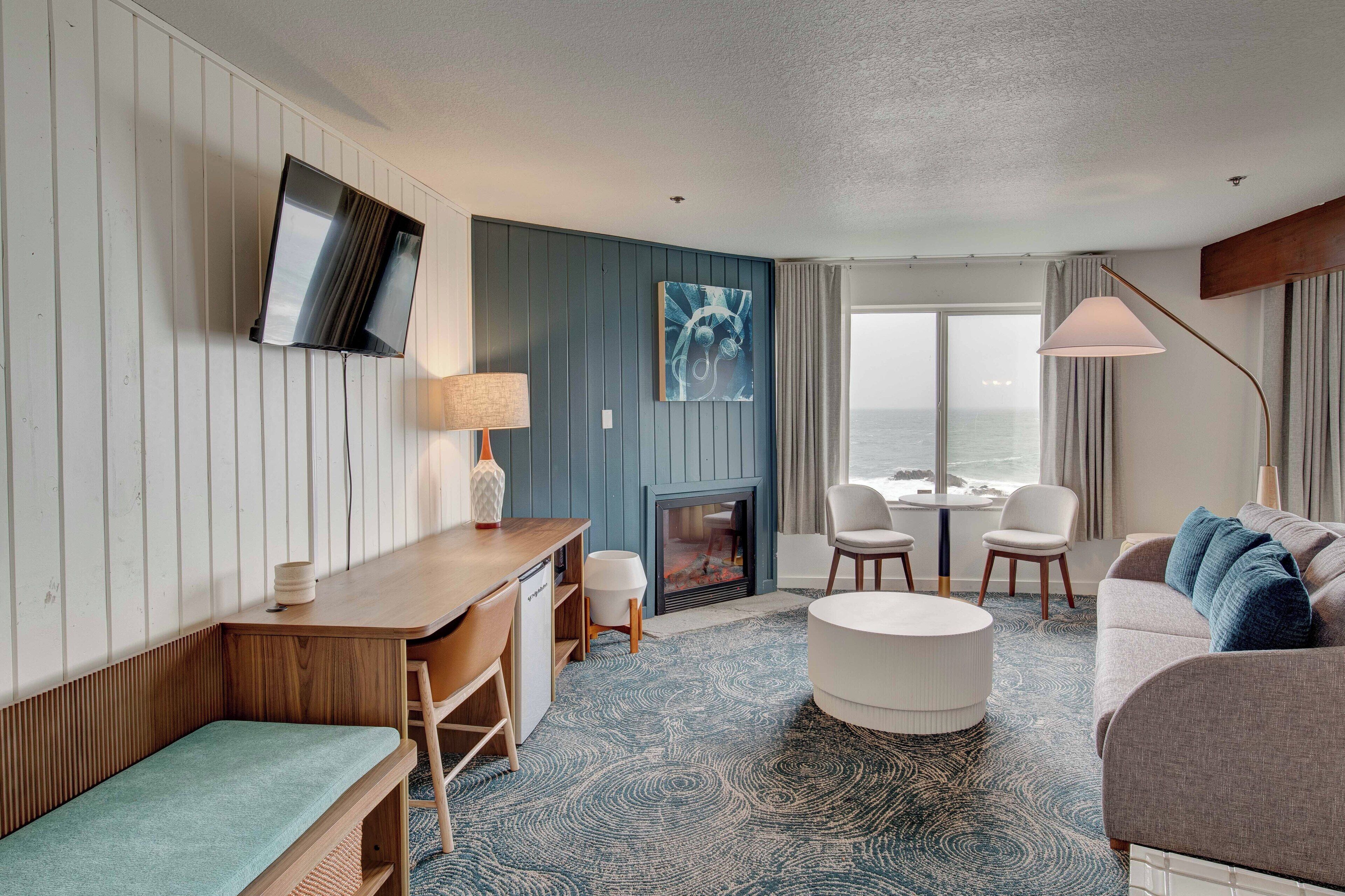 King Ocean View Jetted Tub | Laptop workspace, iron/ironing board, cribs/infant beds, rollaway beds