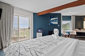 King Balcony Ocean View | Laptop workspace, iron/ironing board, cribs/infant beds, rollaway beds - Adobe Resort (Yachats)