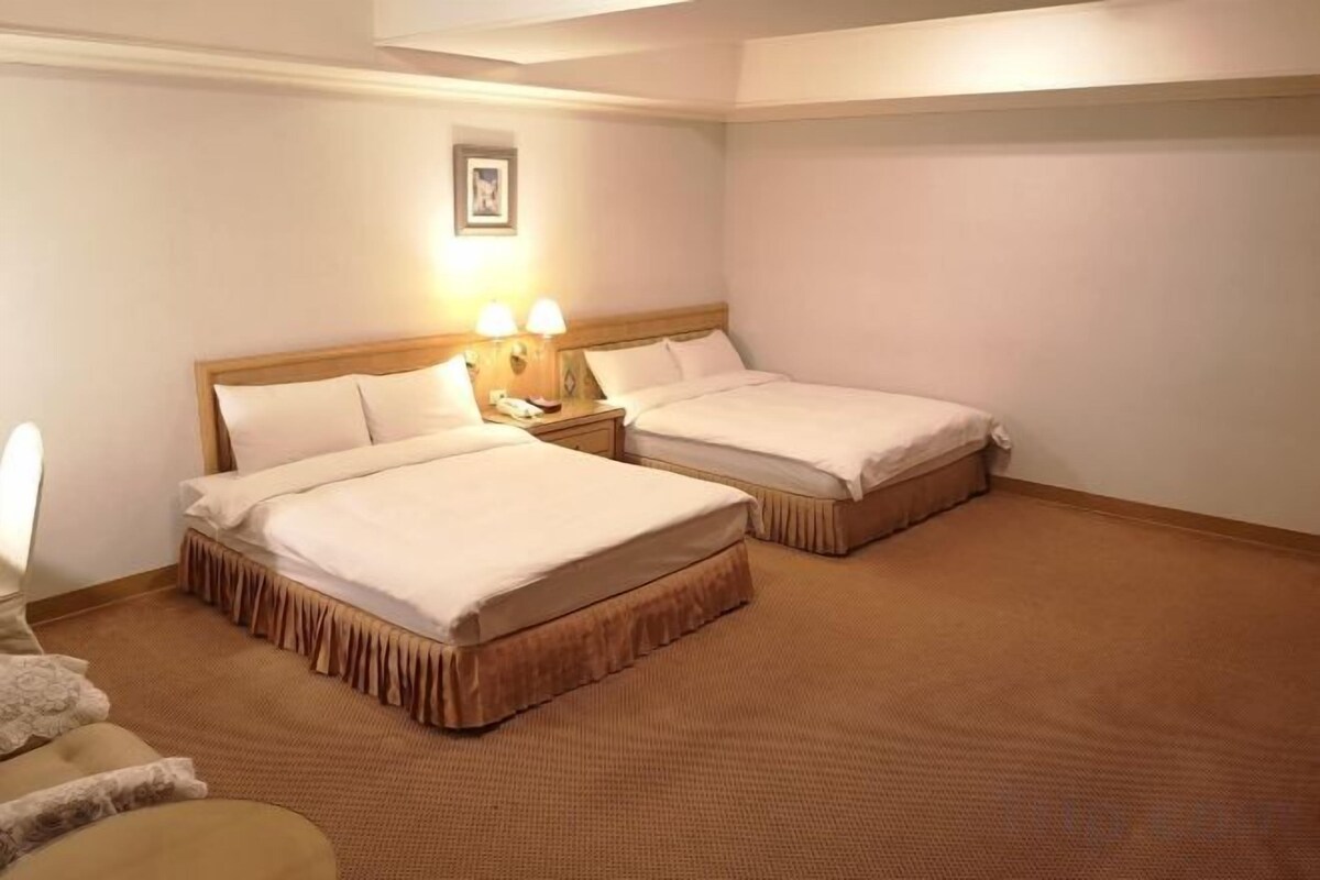 Standard Family Room(No Window)