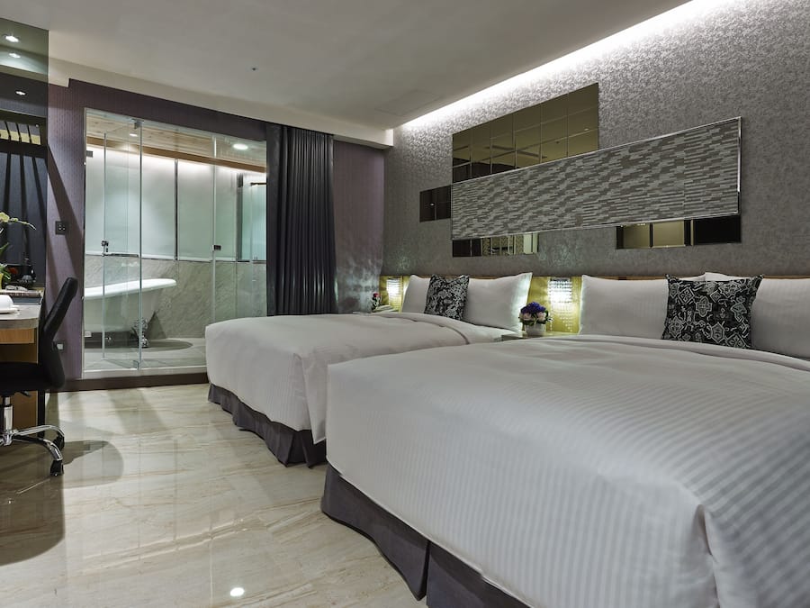 Superior Quadruple Room (Self Check-In) | Down comforters, minibar (free items), in-room safe, desk