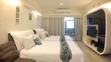 スタンダード 4 人部屋 ダブルベッド 2 台 浴槽 | 可動式ベッド、WiFi (無料)