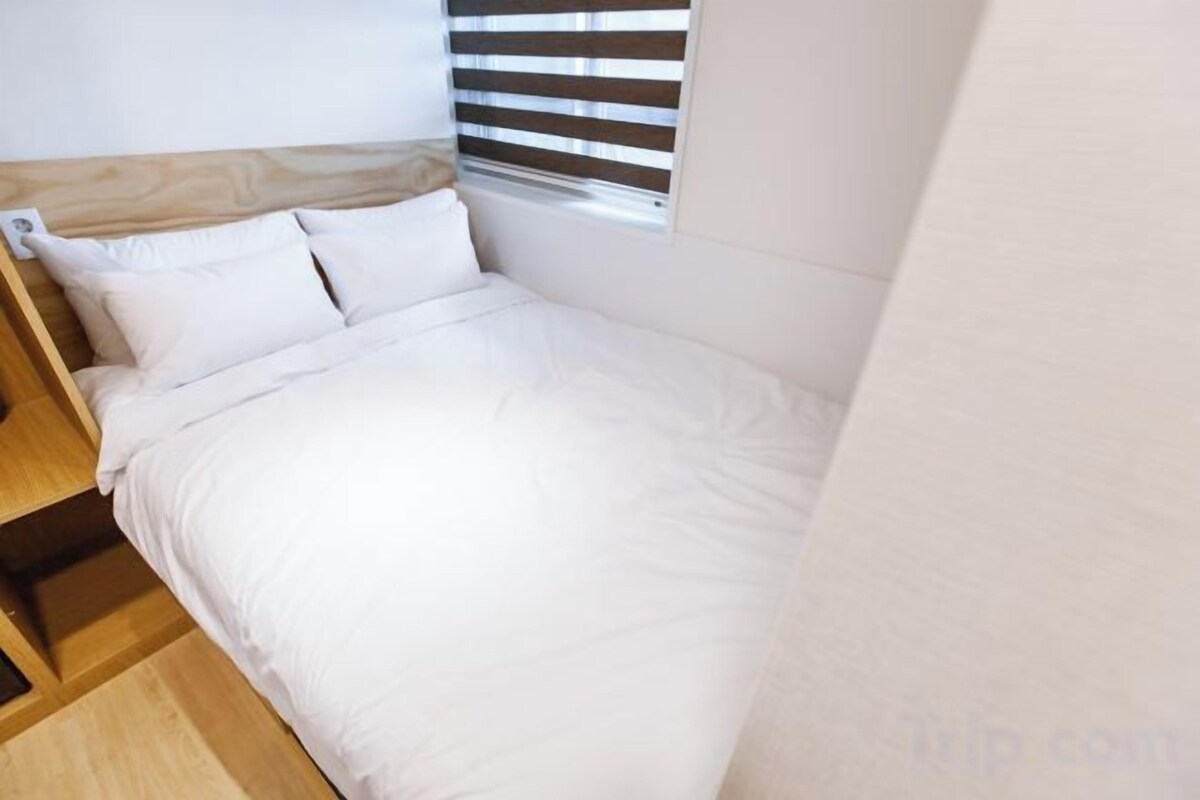 Iron/ironing board (on request), WiFi (free), bed sheets