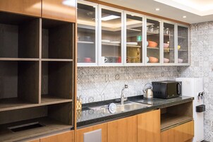 雪櫃、公共區域設有微波爐