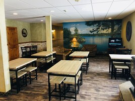 Free continental breakfast on weekends