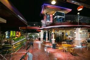 Bar (on property) - 950 Condotel (Angeles City)