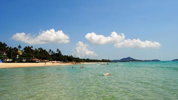 Beach nearby, beach towels