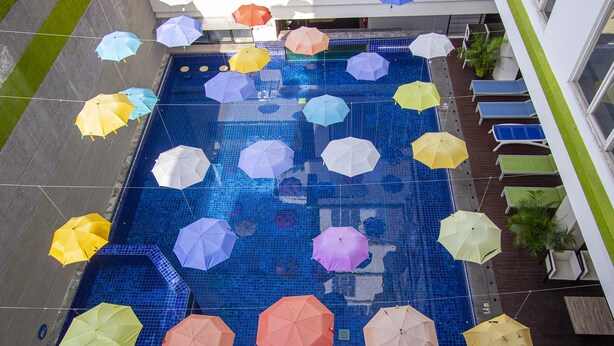 Outdoor pool - Hotel Dafam Fortuna Seturan (Depok)