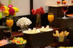 Breakfast, lunch and dinner served - Sinclairs Retreat Kalimpong (Kalimpong)