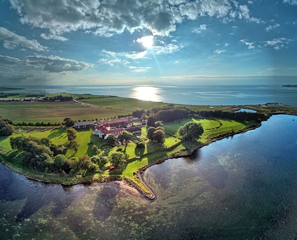 Aerial view - Gl. Avernæs Sinatur Hotel & Konference (Ebberup)