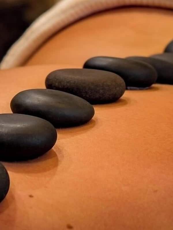 Lichaamsbehandelingen, hotstone-massages, gezichtsbehandelingen