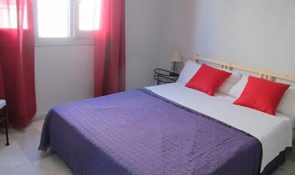 Habitació doble | Wifi gratuïta i roba de llit 