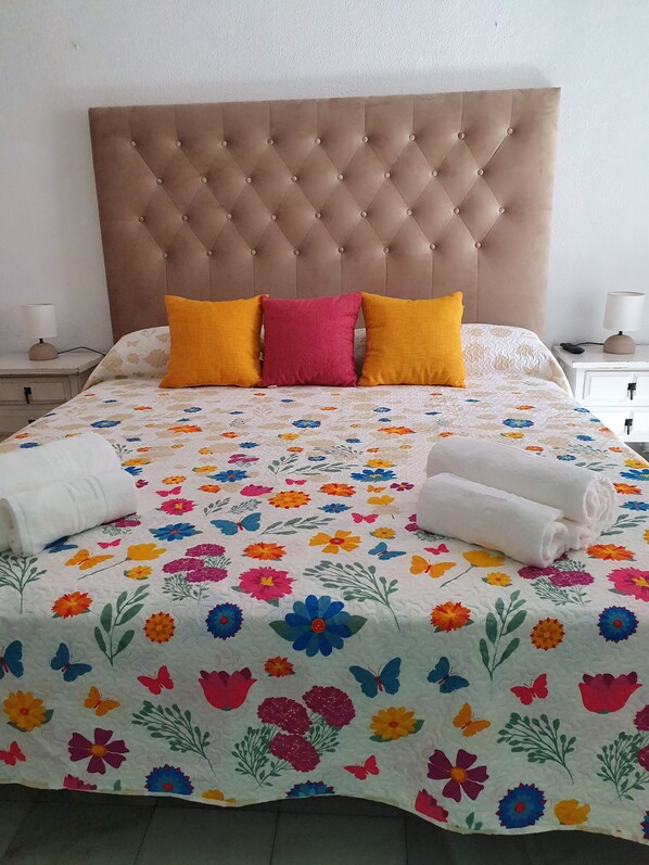 Kahden hengen huone | Ilmainen Wi-Fi, vuodevaatteet