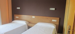 Double Room, 2 Katil Bujang (Single) | Cadar katil 