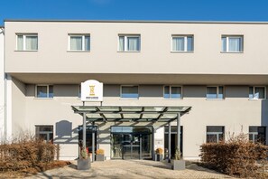 Exterior - Messe & Airport Hotel Stuttgart (Stuttgart)