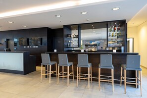 Bar (on property) - Messe & Airport Hotel Stuttgart (Stuttgart)