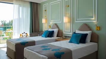 Free minibar, WiFi, bed sheets
