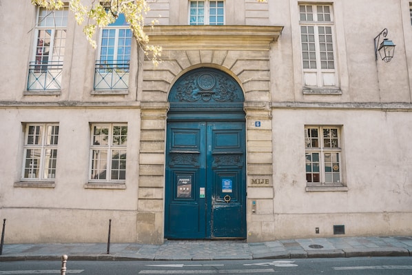 Entrada de la propiedad