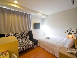Desk, blackout curtains, soundproofing, free WiFi - Green Park Hotel (Tainan)