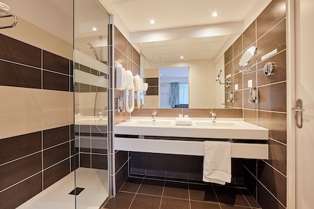 Superior Double Room | Bathroom. HOTEL RESTAURANT BEL AIR