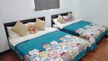 Quadruple Room | Individually decorated, blackout curtains, rollaway beds, free WiFi