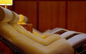 Sauna, massage/treatment rooms