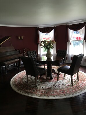 Breakfast area - Baldwinsville B&B (Baldwinsville)