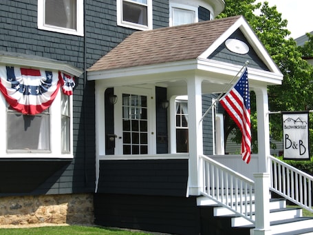 Front of property. Baldwinsville B&B