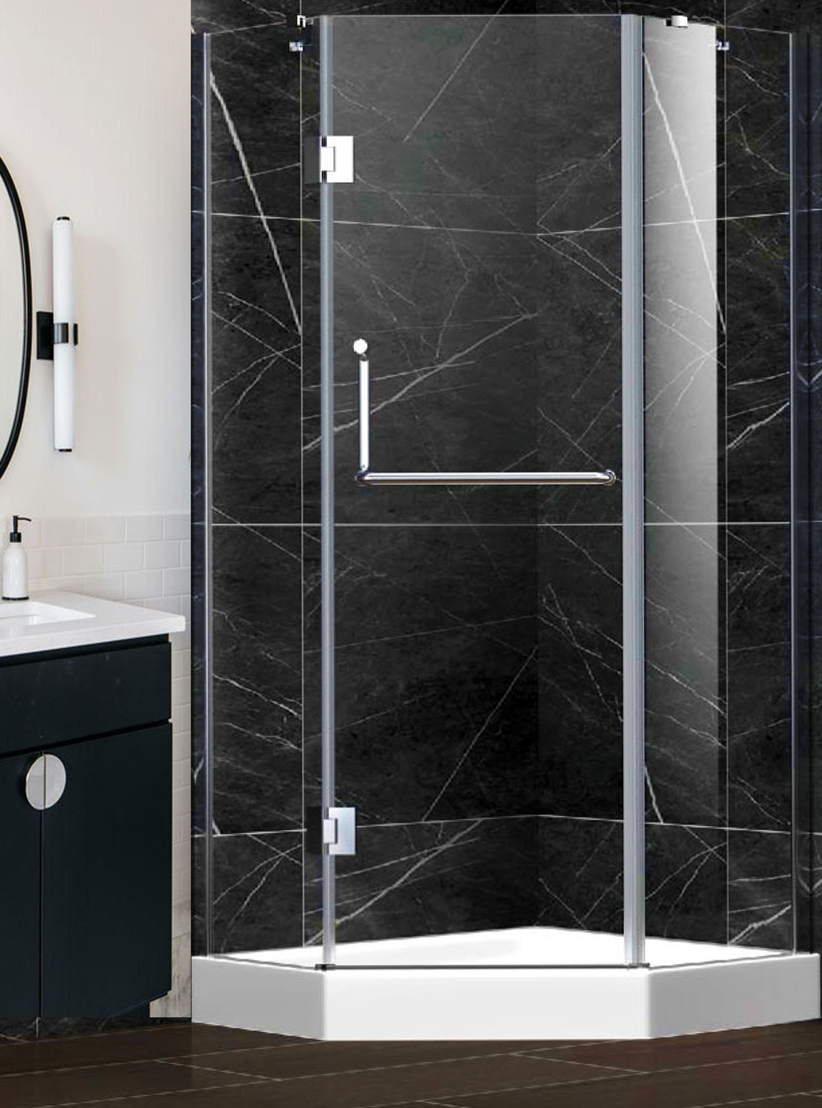 Suite Luxe, 1 grand lit, salle de bains privée | Salle de bain | Douche, douche hydromassante, articles de toilette gratuits