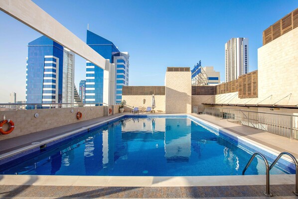 Außenpool, geöffnet von 09:00 Uhr bis 18:00 Uhr, Cabañas (kostenlos)