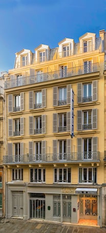 Front of property. Hotel de Roubaix