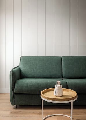 Chambre quadruple Standard | Coffre-fort, rideaux d’obscurcissement, lit de bébé (gratuit)