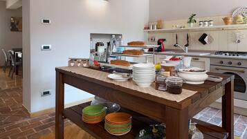 Chambre Double Confort (Azalea) | Cuisine privée