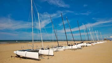 Beach nearby, sun loungers