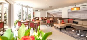 Breakfast area - Adagio hotel (Knokke-Heist)