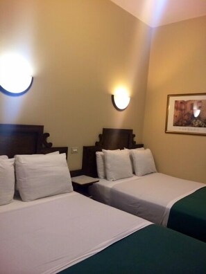 2 Full Size Beds