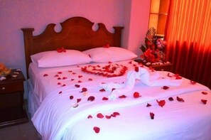 Standard Room, 1 Double Bed (2 people) | In-room safe, free WiFi - Puerta del Sol Hotel (Baños de Agua Santa)